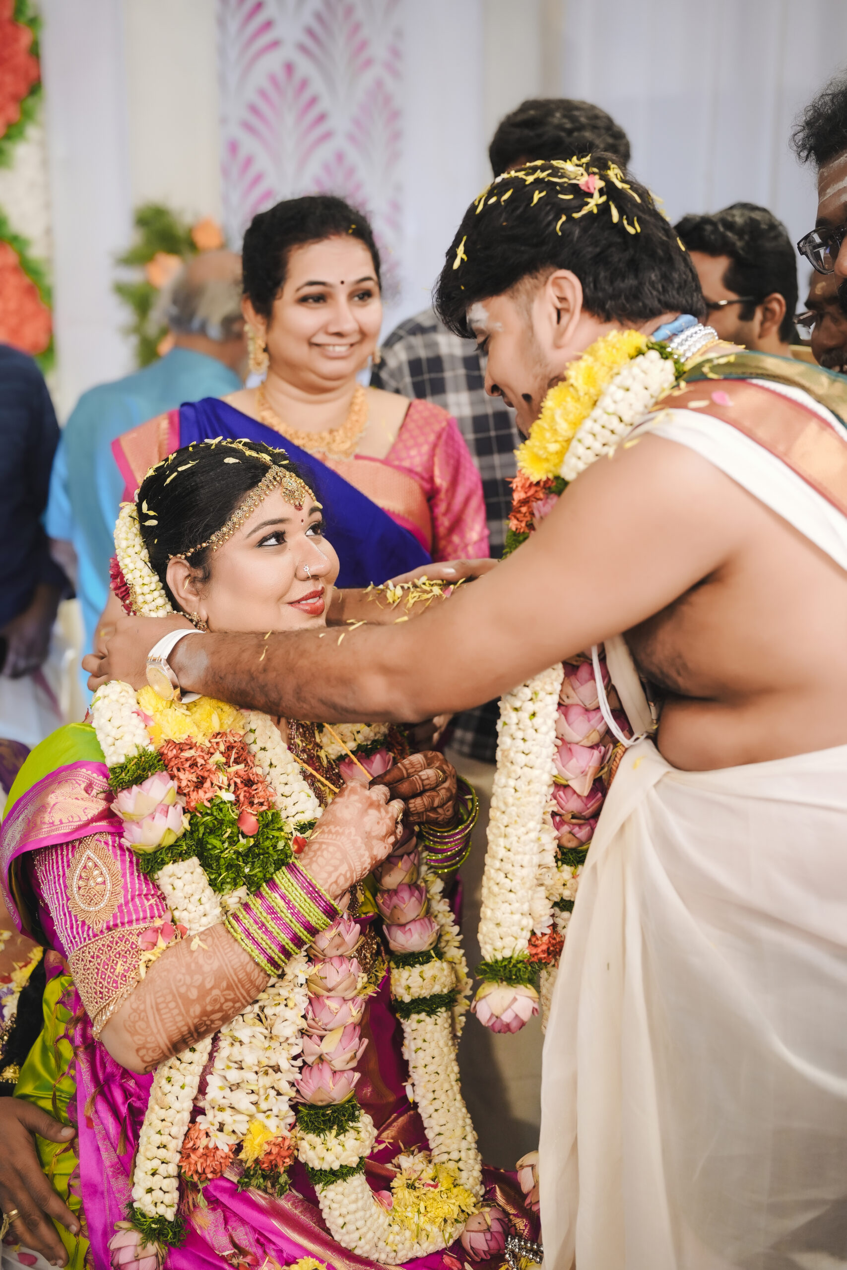 How to Choose the Right Wedding Photographer